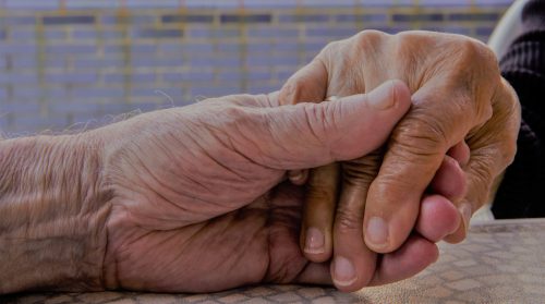 ¿Qué significa envejecer en comunidad desde una perspectiva interseccional?